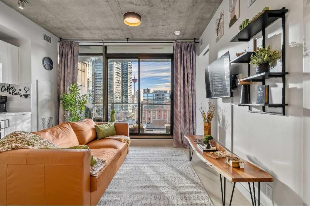 Miso 2 Bd - Skyline View Patio Gym Pool & Ac Holiday home *